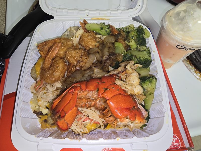Wimbos Crazy Potatoes & Grill food